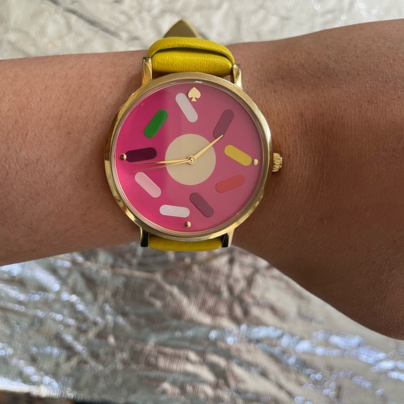 Kate spade doughnut watch (rare find) - Picture 2 of 4
